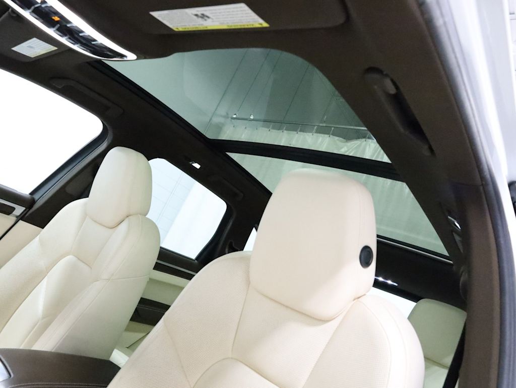 Thumbnail: 2015 Porsche Cayenne - 29
