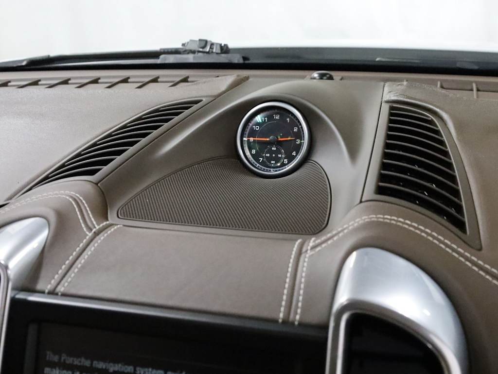 Thumbnail: 2015 Porsche Cayenne - 32