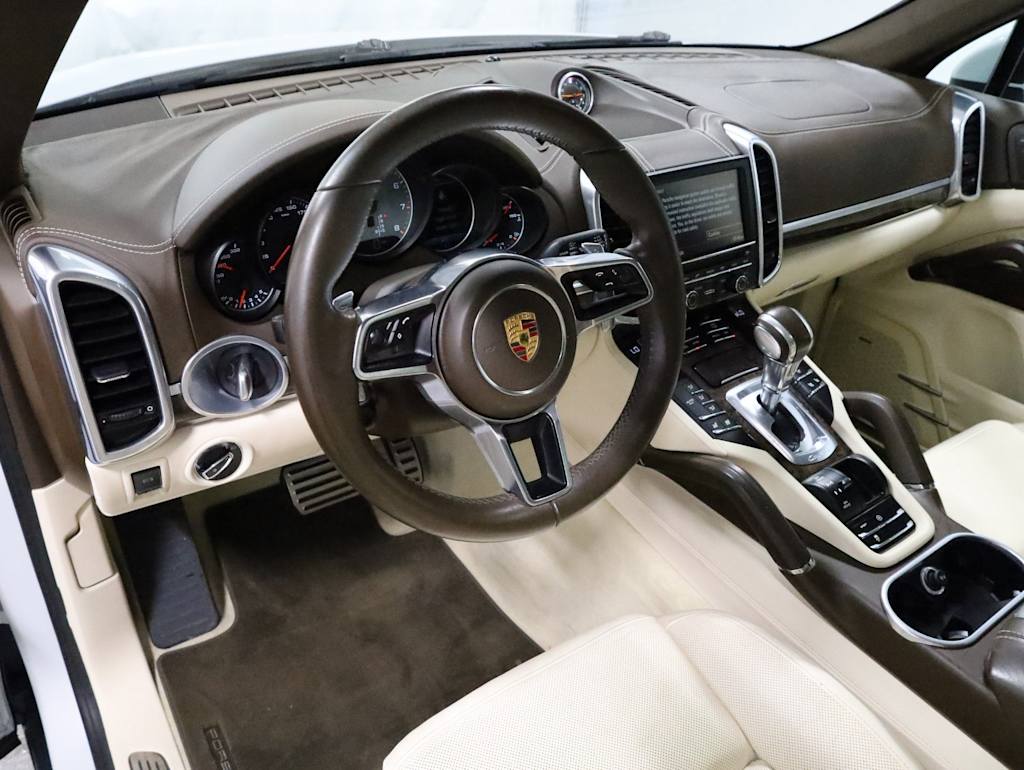 Thumbnail: 2015 Porsche Cayenne - 2