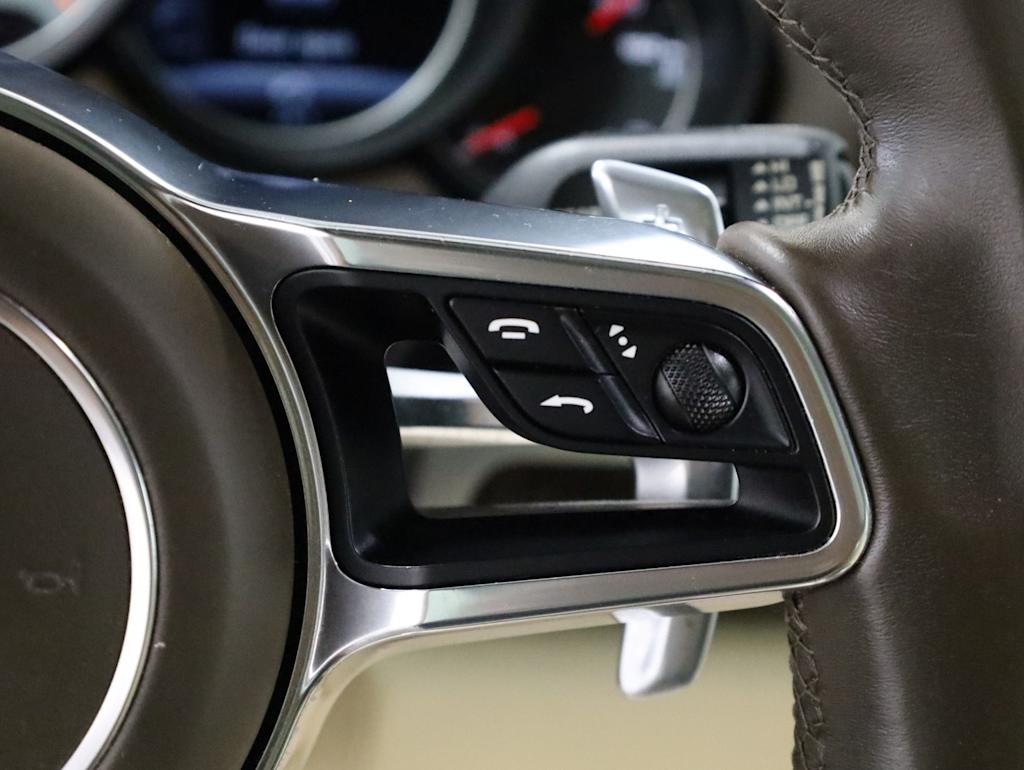 Thumbnail: 2015 Porsche Cayenne - 34