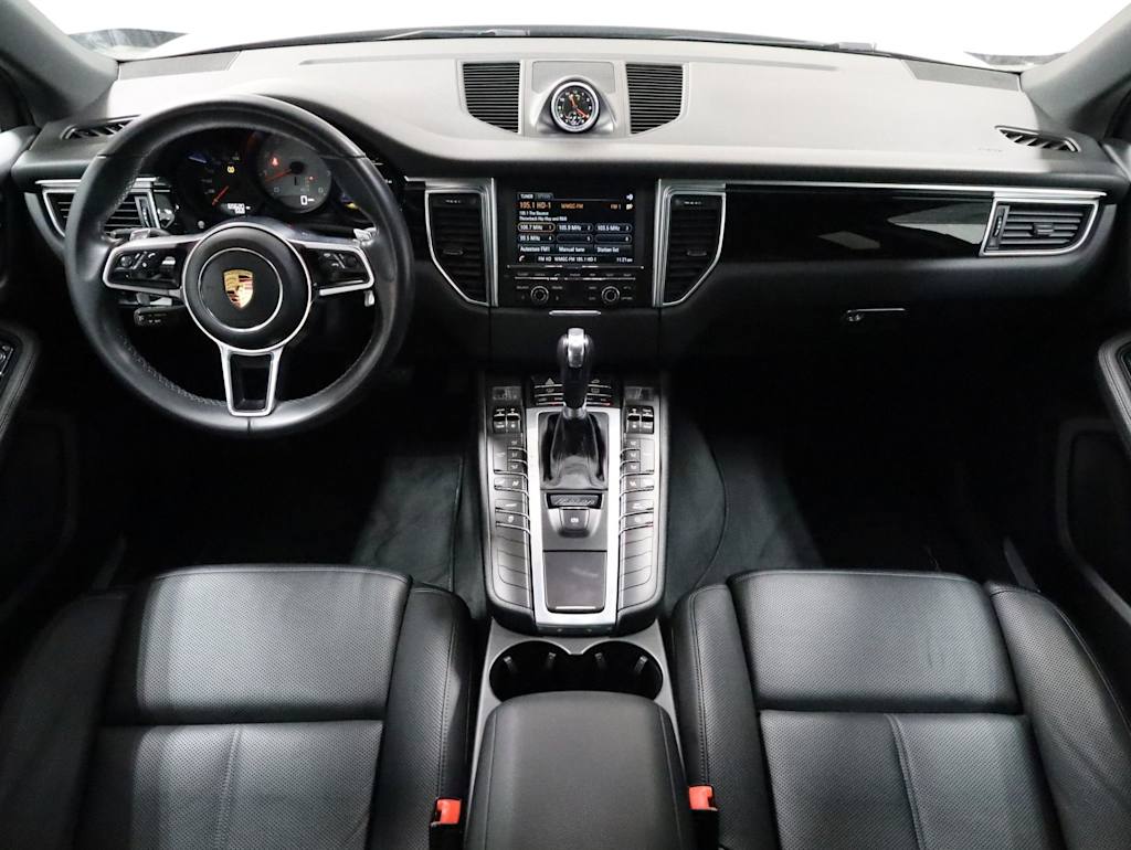 Thumbnail: 2016 Porsche Macan - 15