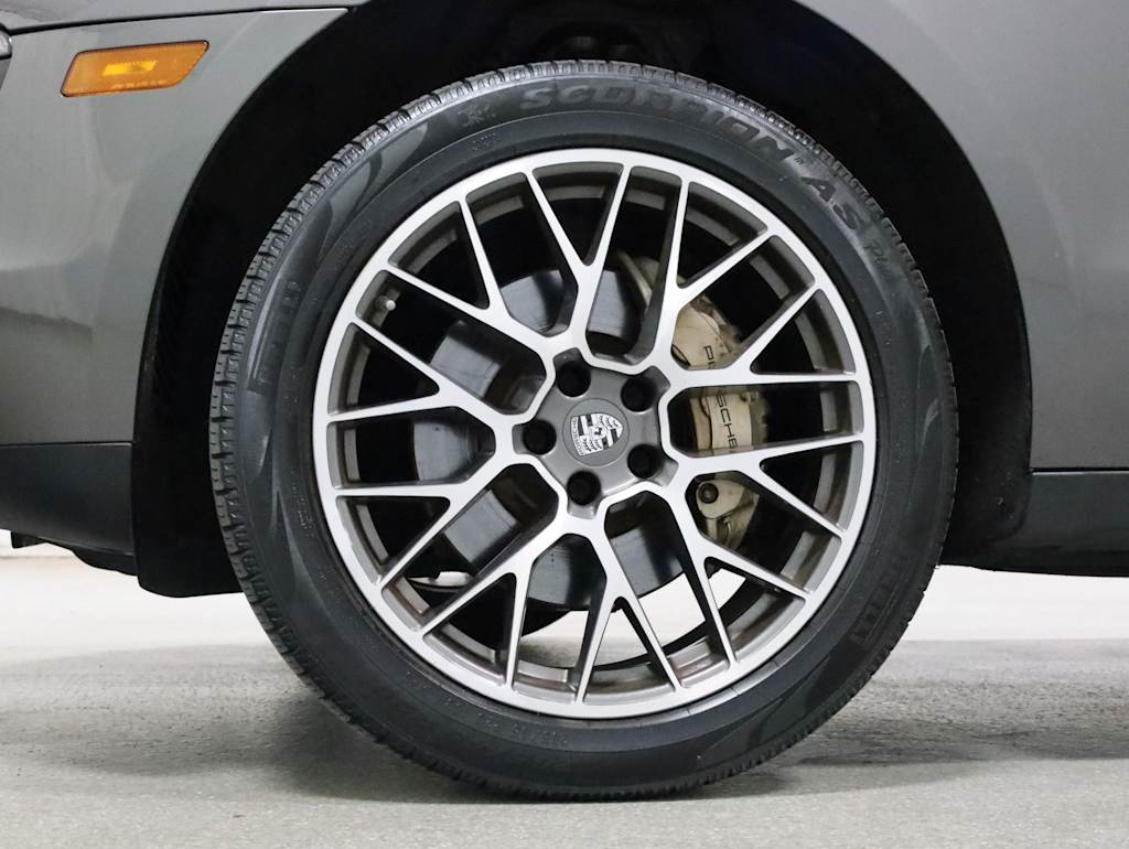 Thumbnail: 2016 Porsche Macan - 43