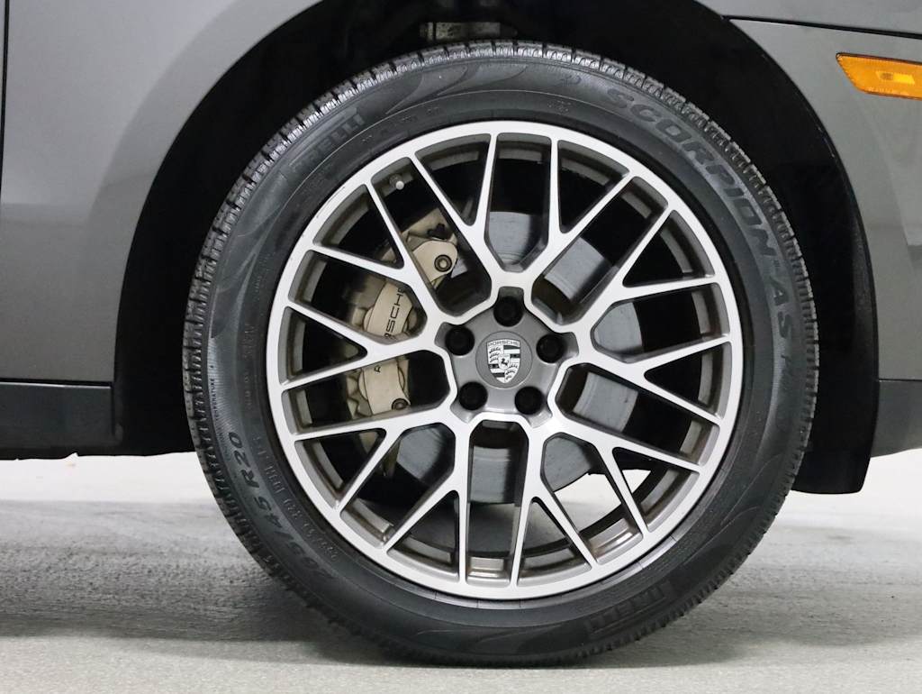Thumbnail: 2016 Porsche Macan - 24