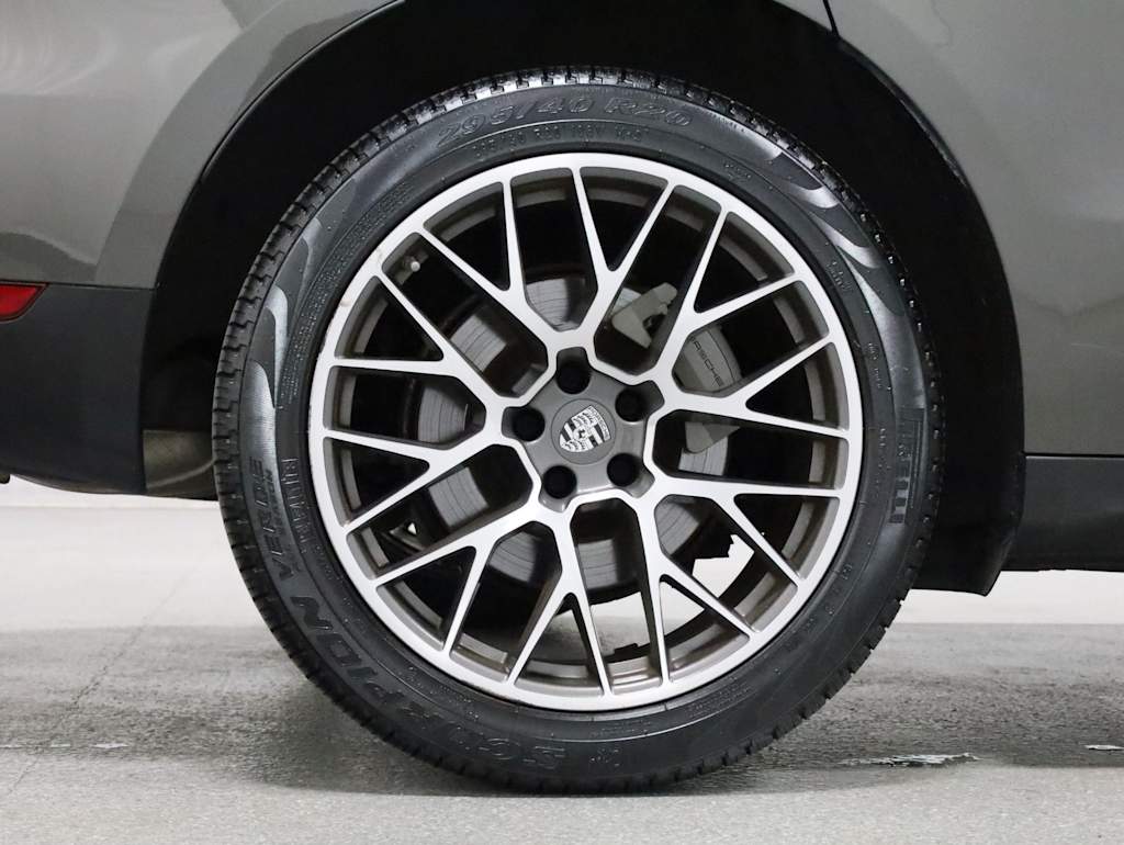 Thumbnail: 2016 Porsche Macan - 41