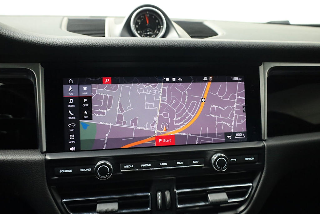 Thumbnail: 2020 Porsche Macan - 37