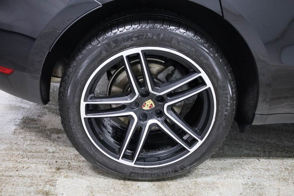 Thumbnail: 2020 Porsche Macan - 41