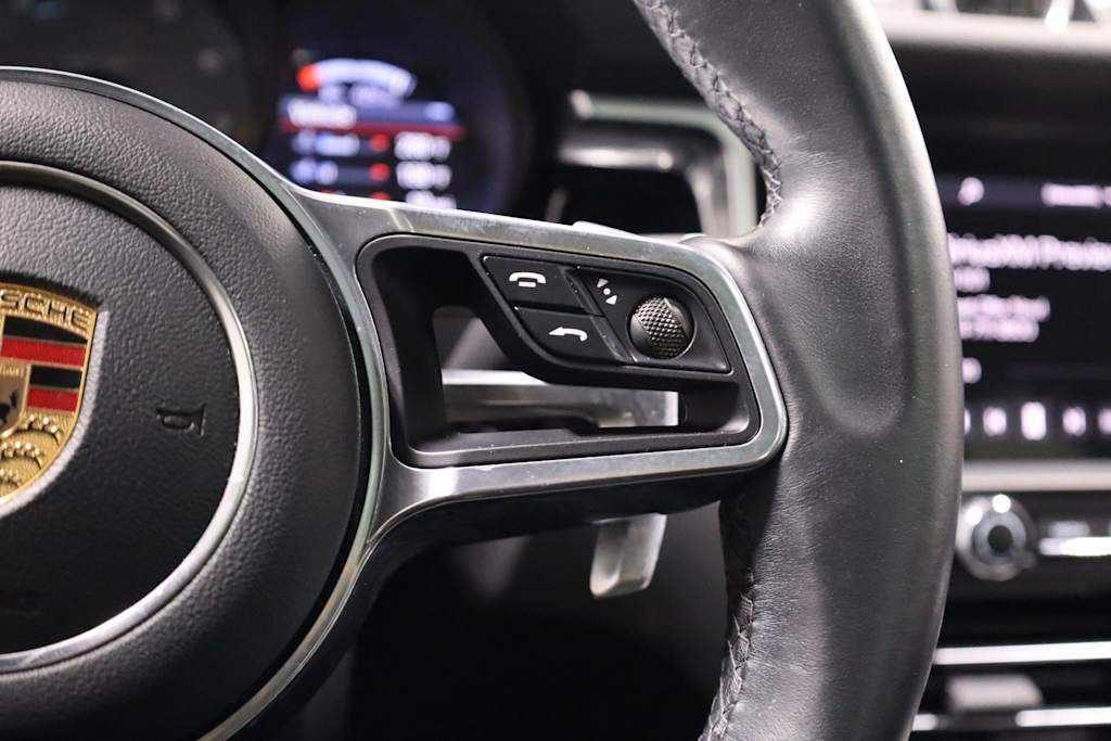 Thumbnail: 2020 Porsche Macan - 33