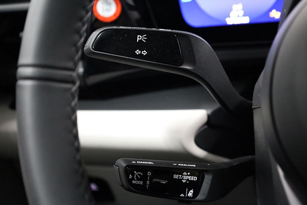 Thumbnail: 2025 Porsche Macan - 33