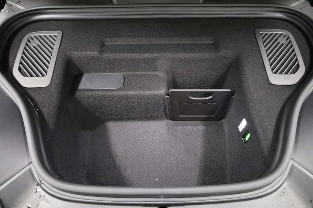 Thumbnail: 2025 Porsche Macan - 41