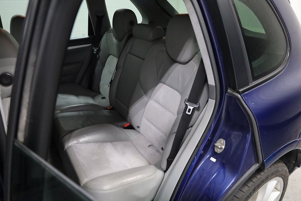 Thumbnail: 2009 Porsche Cayenne - 35