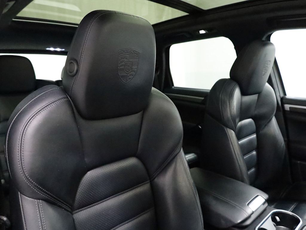 Thumbnail: 2016 Porsche Cayenne - 29