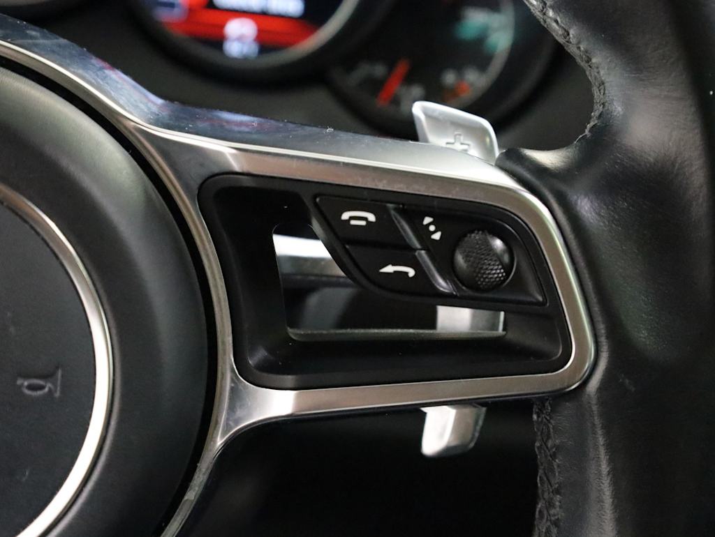 Thumbnail: 2016 Porsche Cayenne - 32