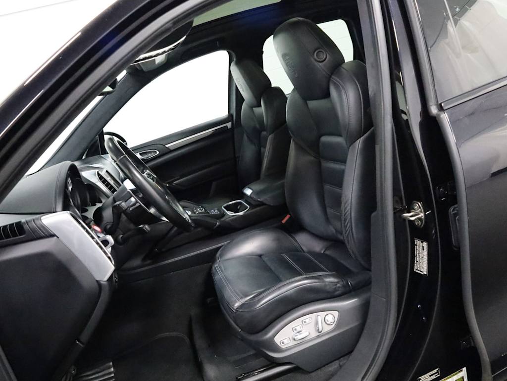 Thumbnail: 2016 Porsche Cayenne - 10