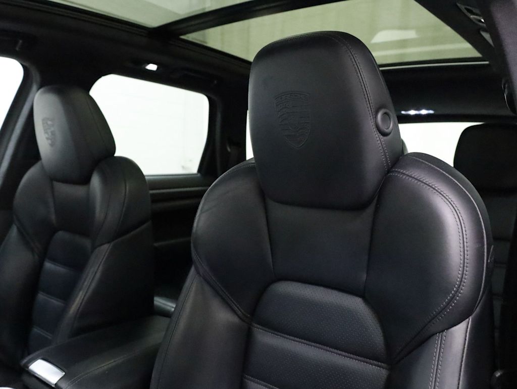 Thumbnail: 2016 Porsche Cayenne - 12