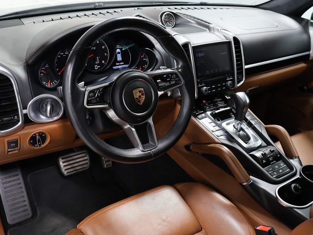Thumbnail: 2018 Porsche Cayenne - 2