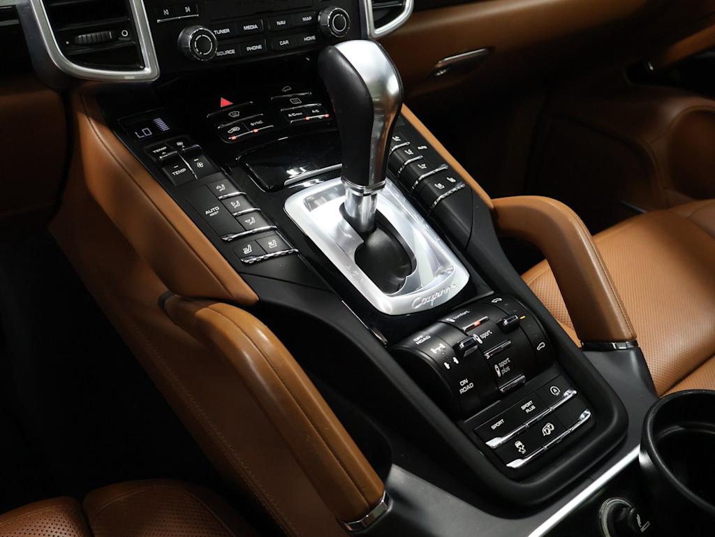 Thumbnail: 2018 Porsche Cayenne - 17