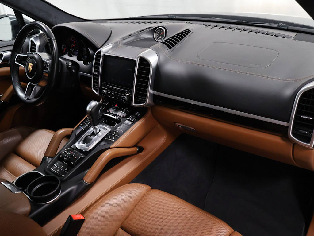 Thumbnail: 2018 Porsche Cayenne - 10