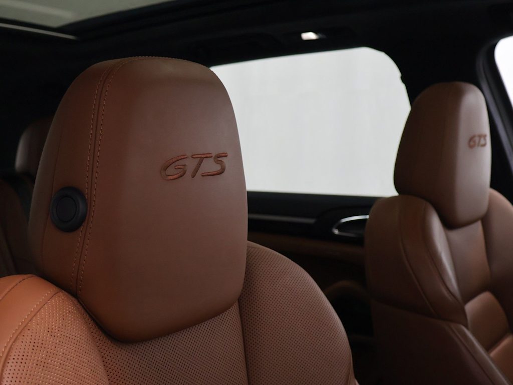 Thumbnail: 2018 Porsche Cayenne - 31
