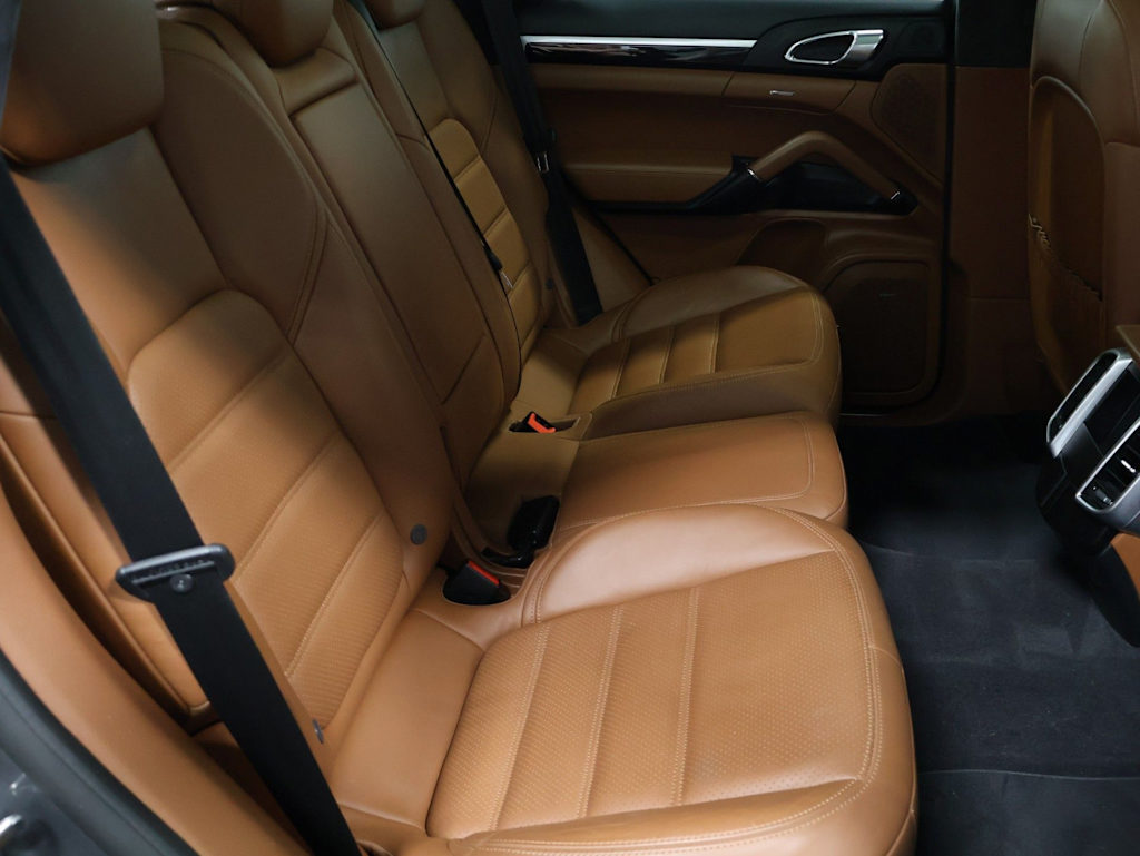 Thumbnail: 2018 Porsche Cayenne - 41