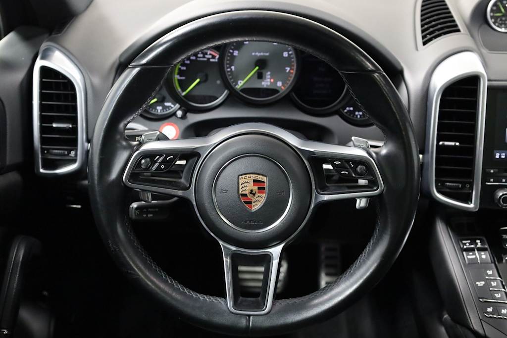 Thumbnail: 2017 Porsche Cayenne - 15