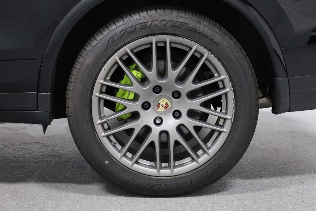 Thumbnail: 2017 Porsche Cayenne - 43