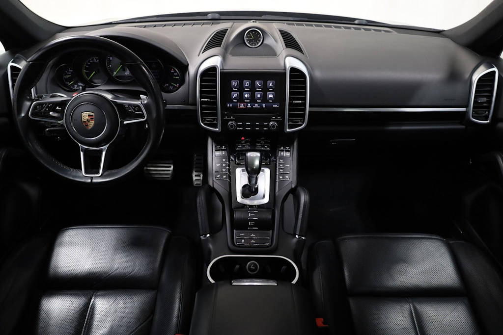 Thumbnail: 2017 Porsche Cayenne - 33