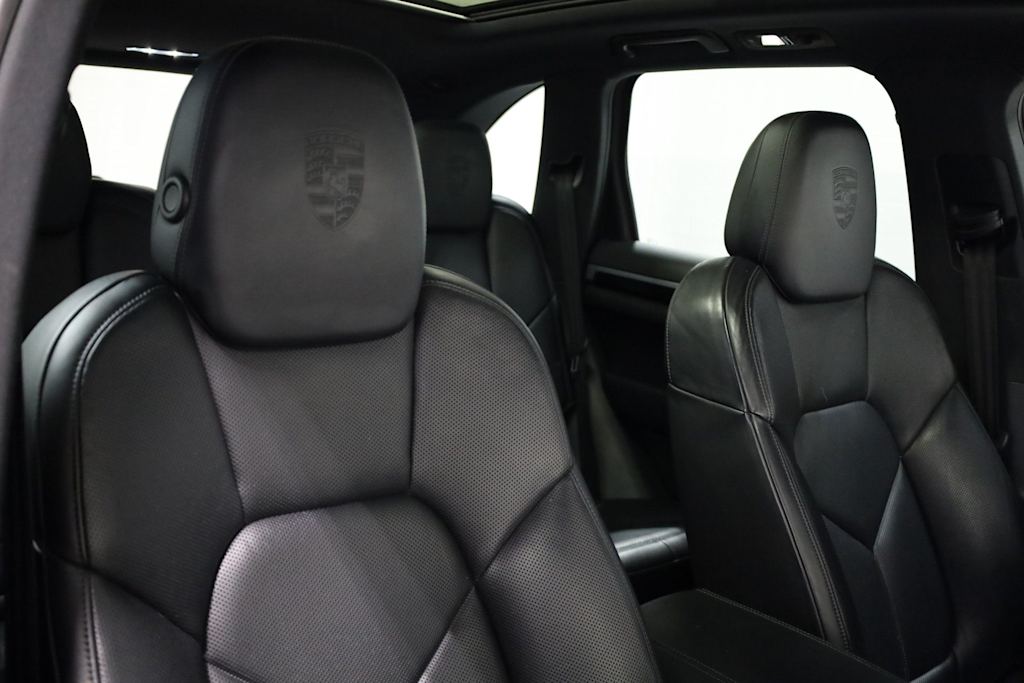 Thumbnail: 2017 Porsche Cayenne - 31