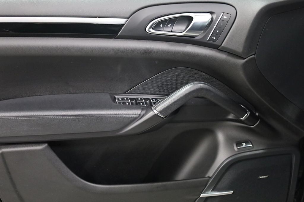 Thumbnail: 2017 Porsche Cayenne - 27