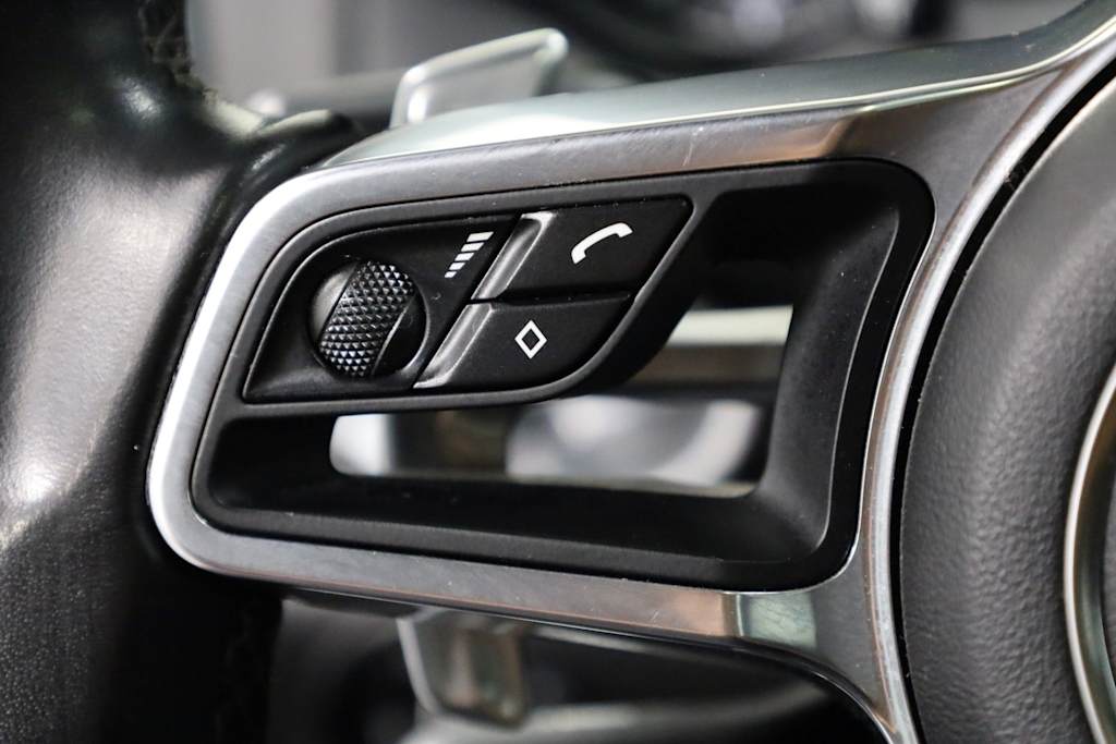 Thumbnail: 2017 Porsche Cayenne - 34