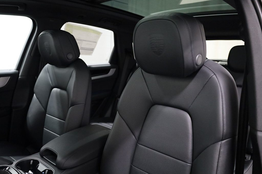 Thumbnail: 2026 Porsche Cayenne - 11