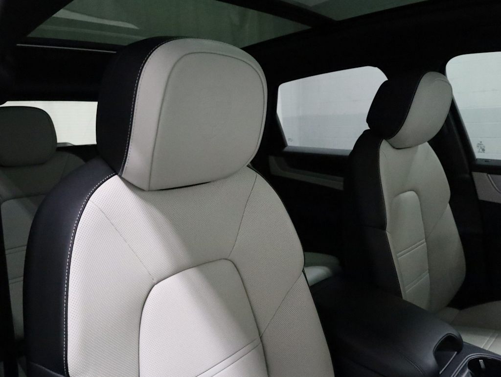 Thumbnail: 2025 Porsche Cayenne - 31