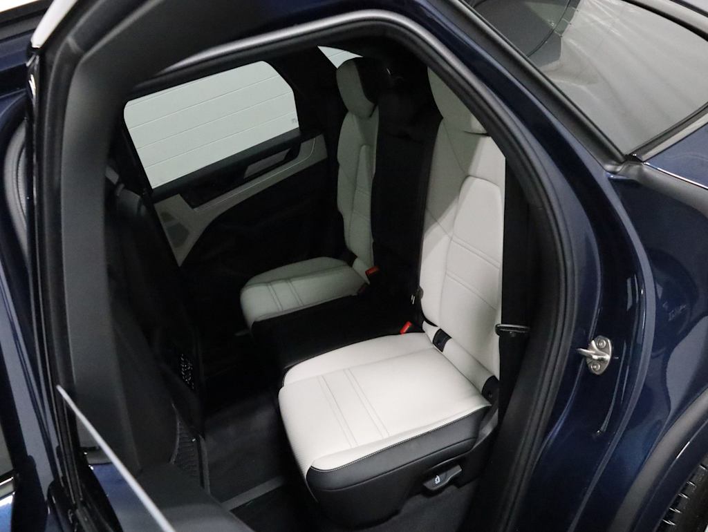Thumbnail: 2025 Porsche Cayenne - 13