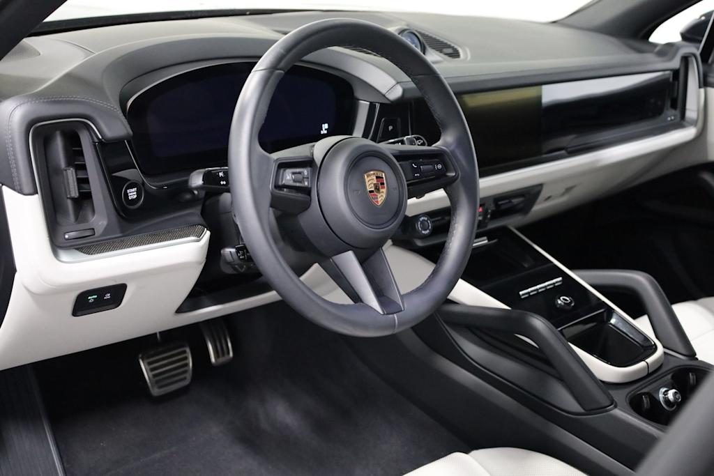 Thumbnail: 2025 Porsche Cayenne - 2