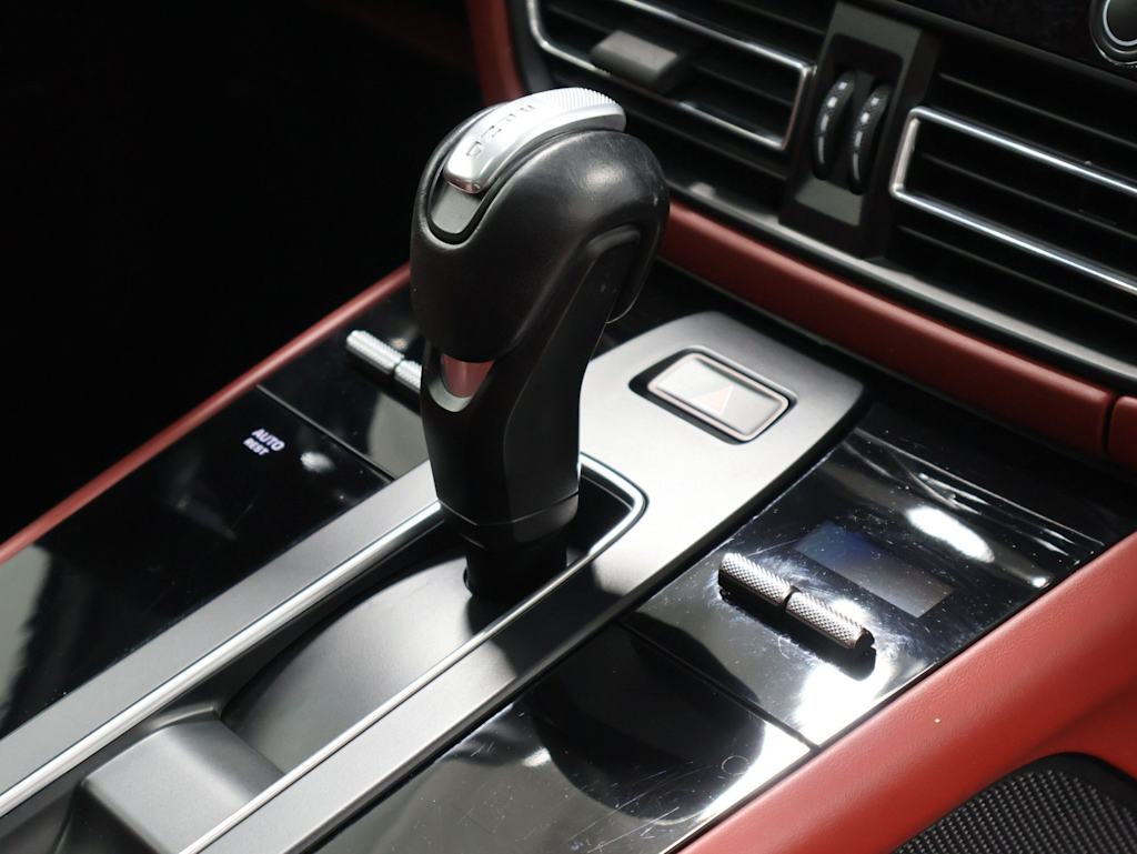 Thumbnail: 2023 Porsche Macan - 17