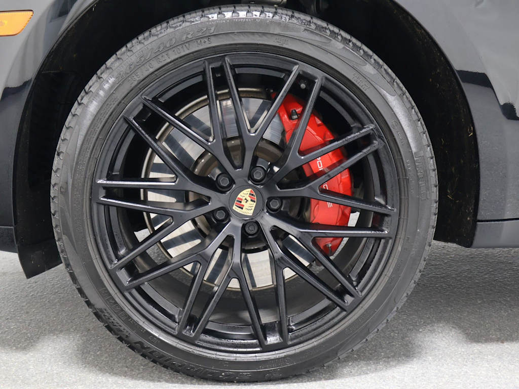 Thumbnail: 2023 Porsche Macan - 42