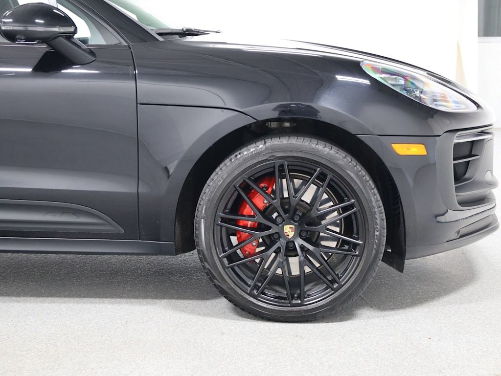 Thumbnail: 2023 Porsche Macan - 8