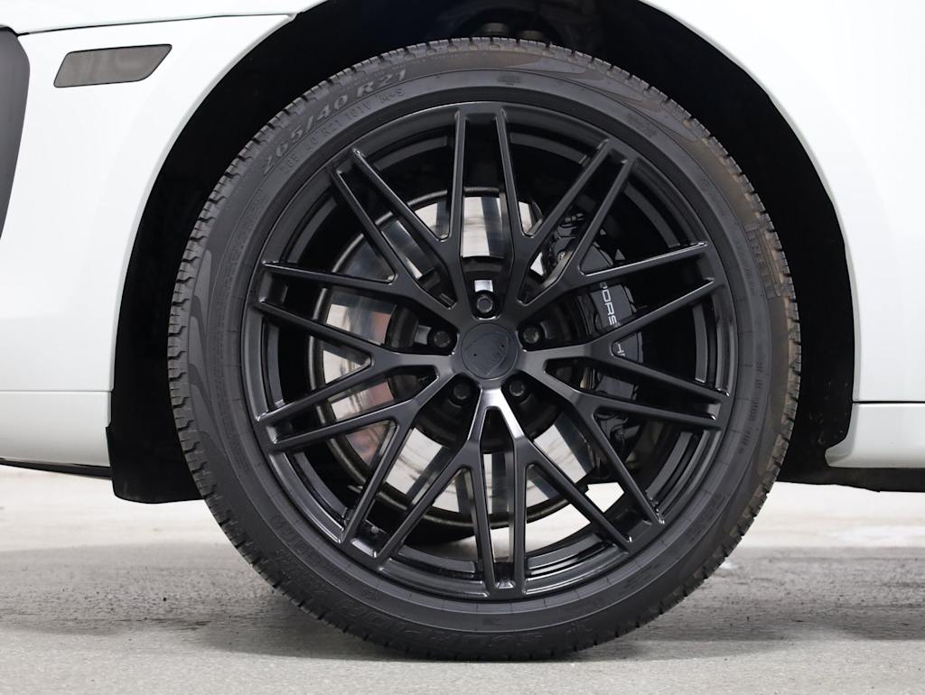 Thumbnail: 2023 Porsche Macan - 42