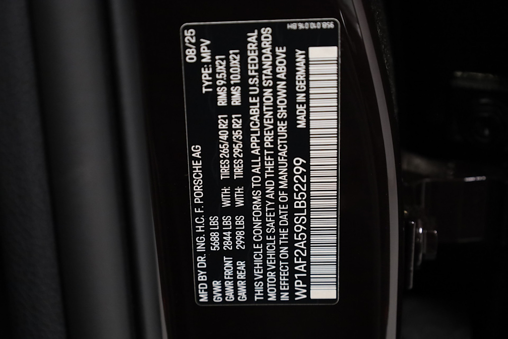 Thumbnail: 2025 Porsche Macan - 19