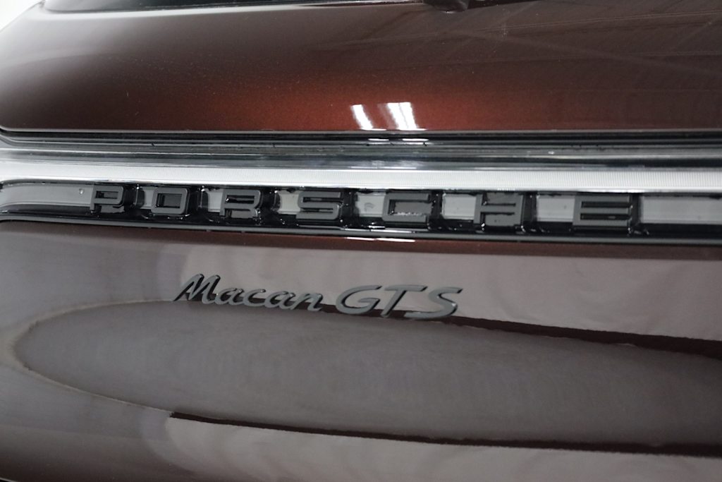 Thumbnail: 2025 Porsche Macan - 6