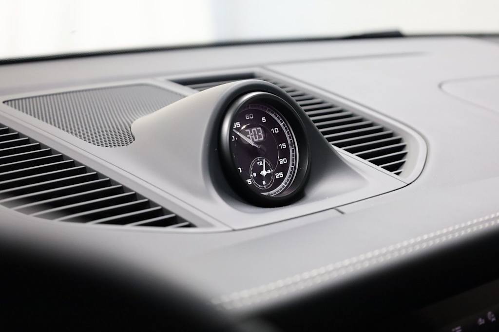 Thumbnail: 2025 Porsche Macan - 28