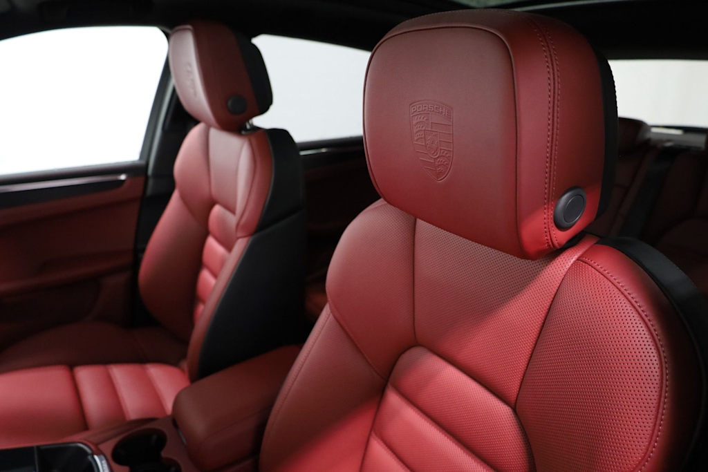 Thumbnail: 2026 Porsche Macan - 11