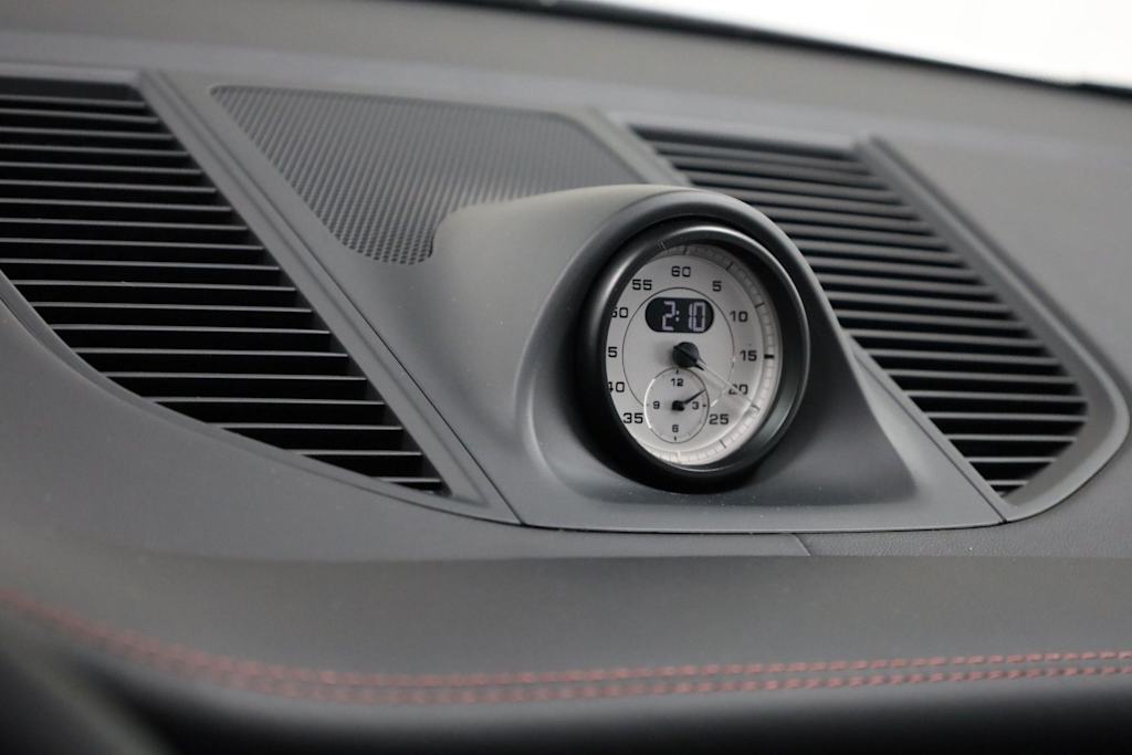 Thumbnail: 2026 Porsche Macan - 28