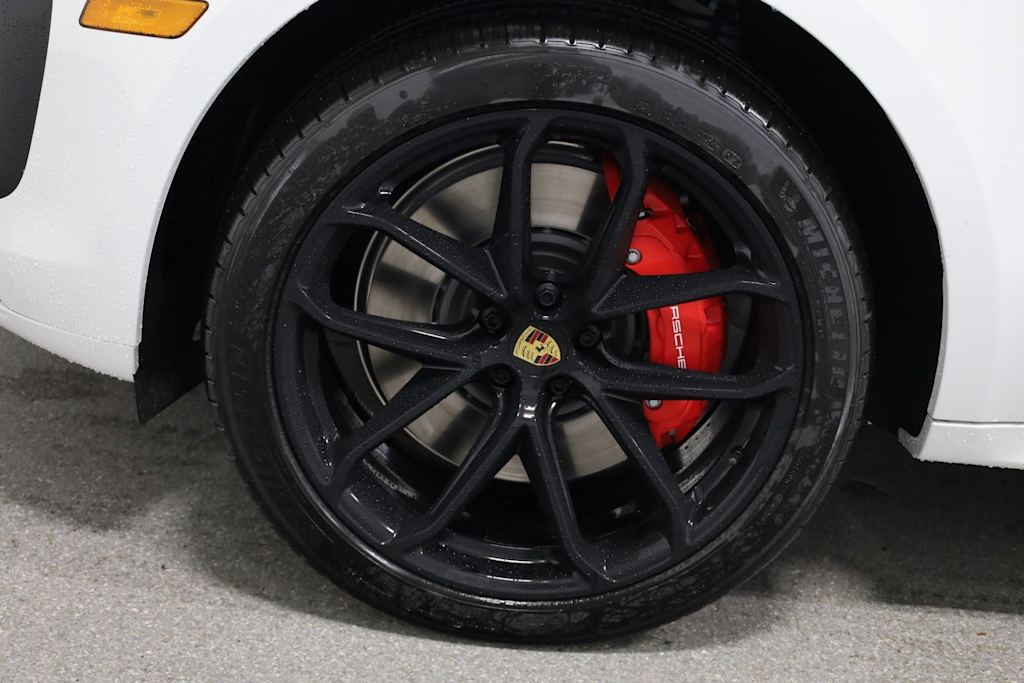 Thumbnail: 2026 Porsche Macan - 42