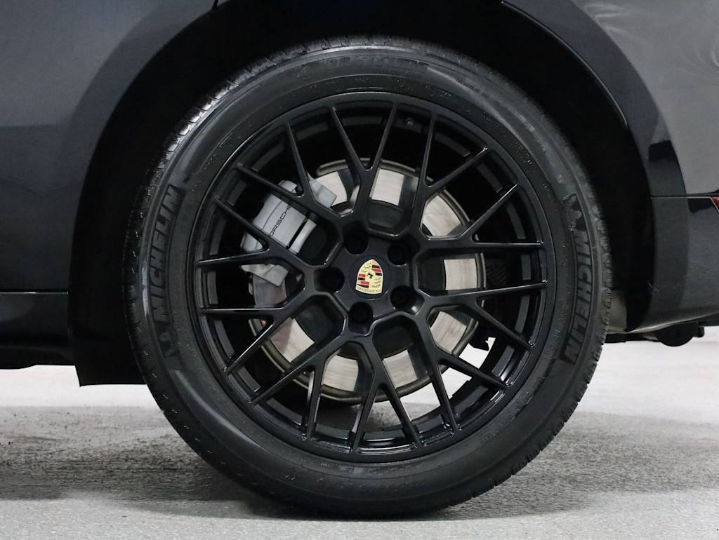 Thumbnail: 2020 Porsche Macan - 41