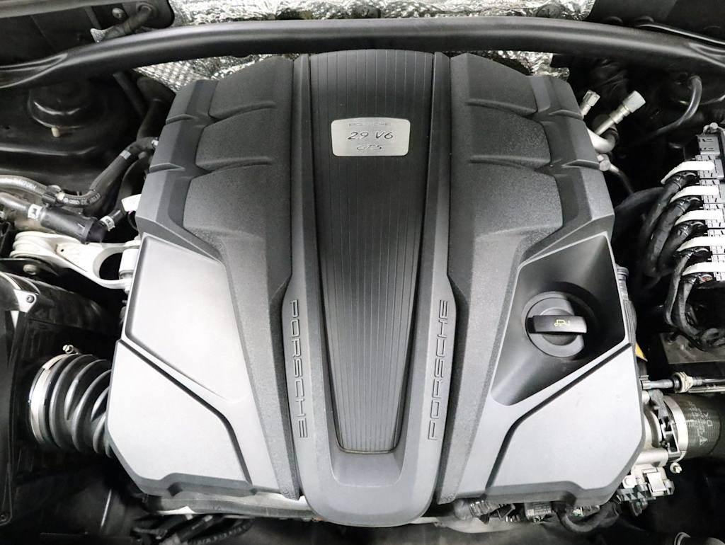 Thumbnail: 2020 Porsche Macan - 43