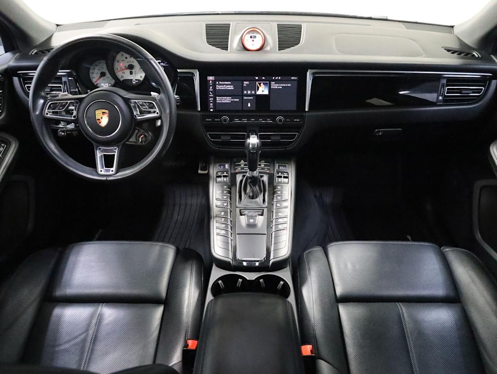 Thumbnail: 2020 Porsche Macan - 15