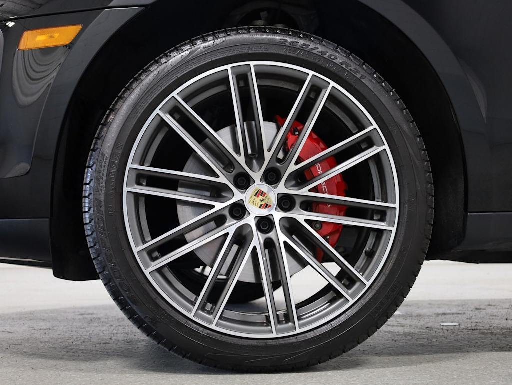 Thumbnail: 2026 Porsche Macan - 43
