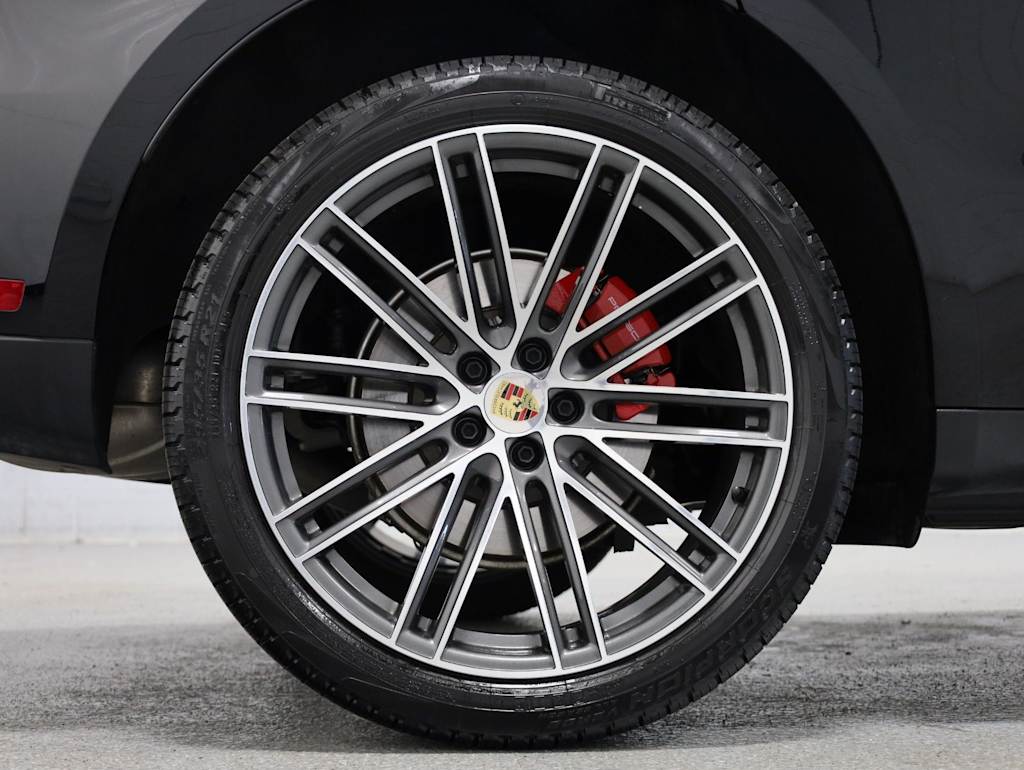 Thumbnail: 2026 Porsche Macan - 41