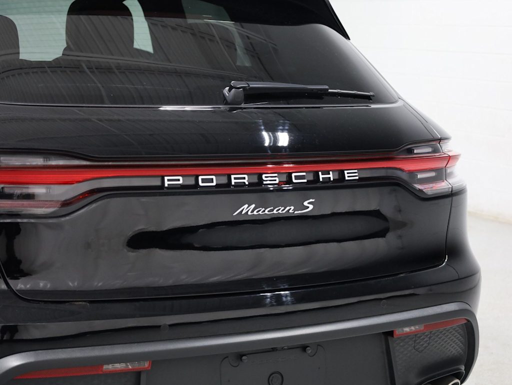 Thumbnail: 2026 Porsche Macan - 7
