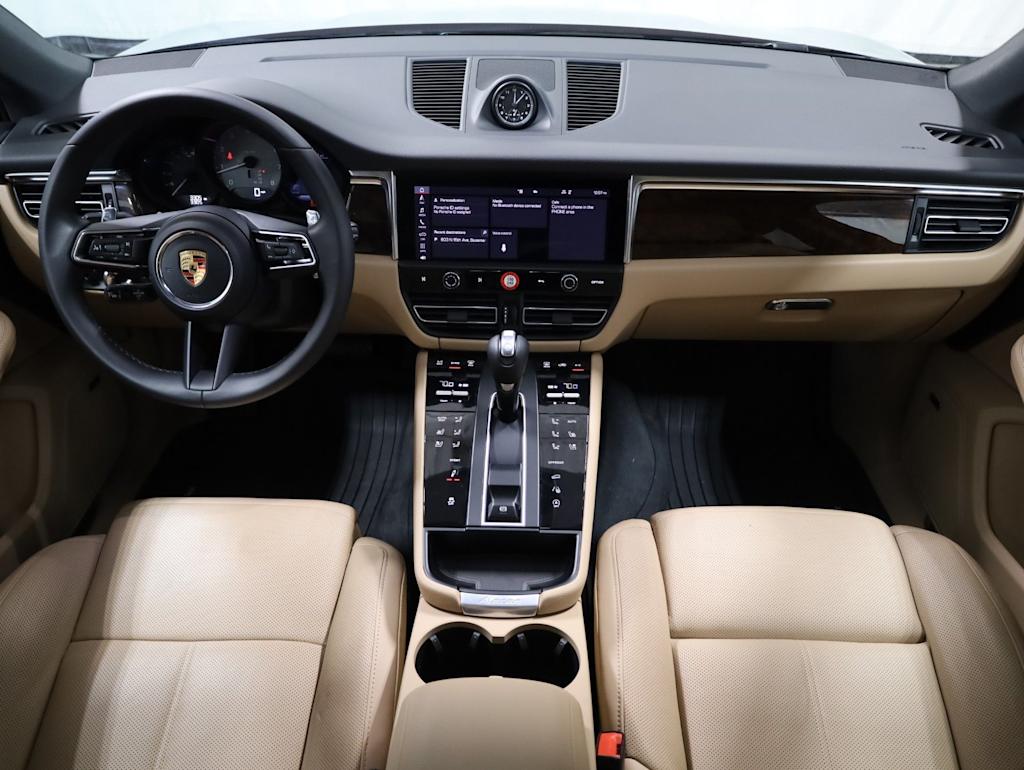 Thumbnail: 2026 Porsche Macan - 15